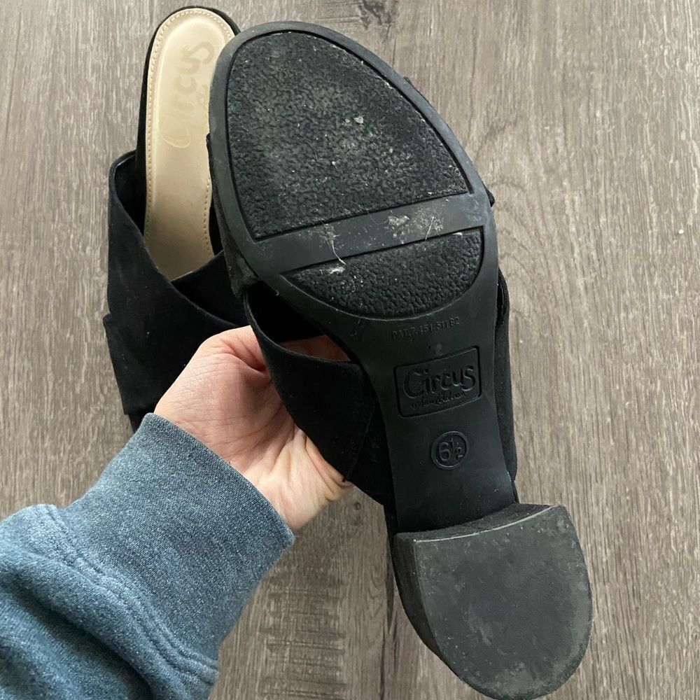 Circus by Sam Edelman Stevie Black Sandal - Picture 3 of 6
